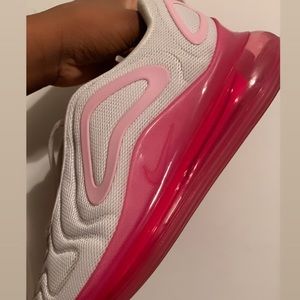 Nike Air max 720’s Womens Sneakers